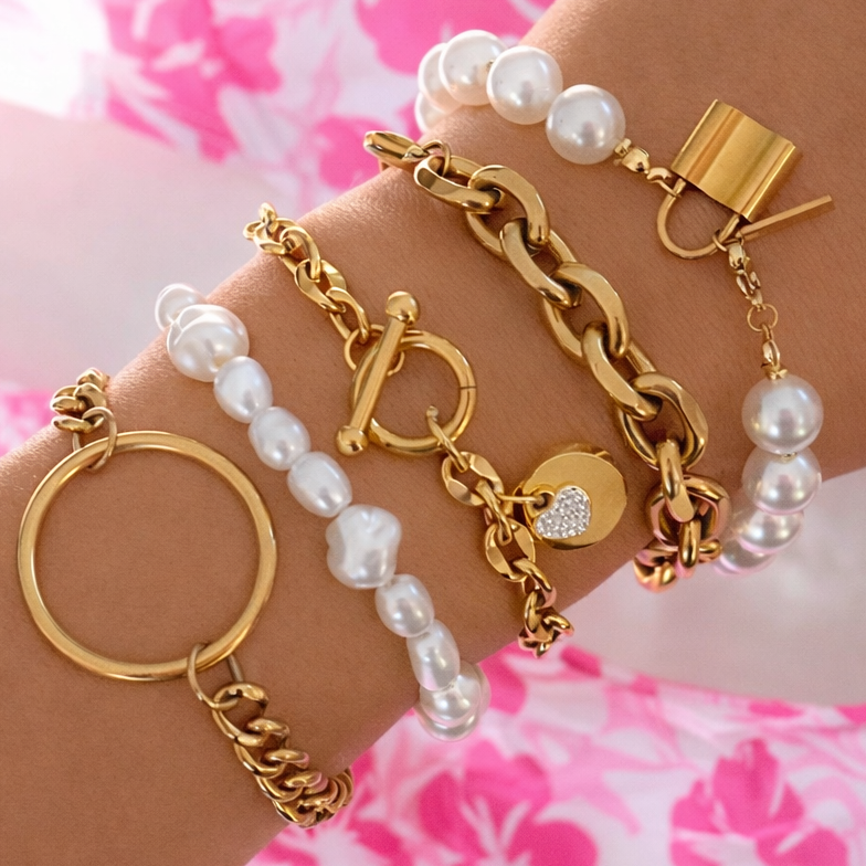 Cut out Circle Statement Bracelet