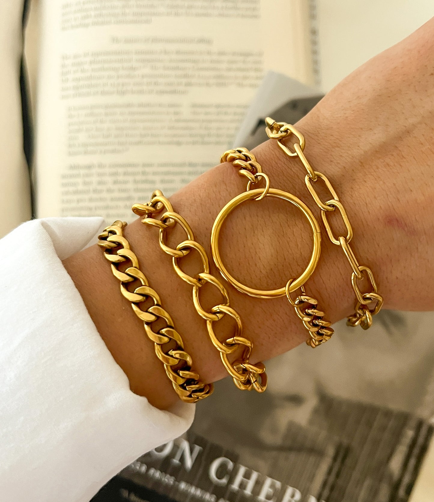 Gold Oval Link Bracelet