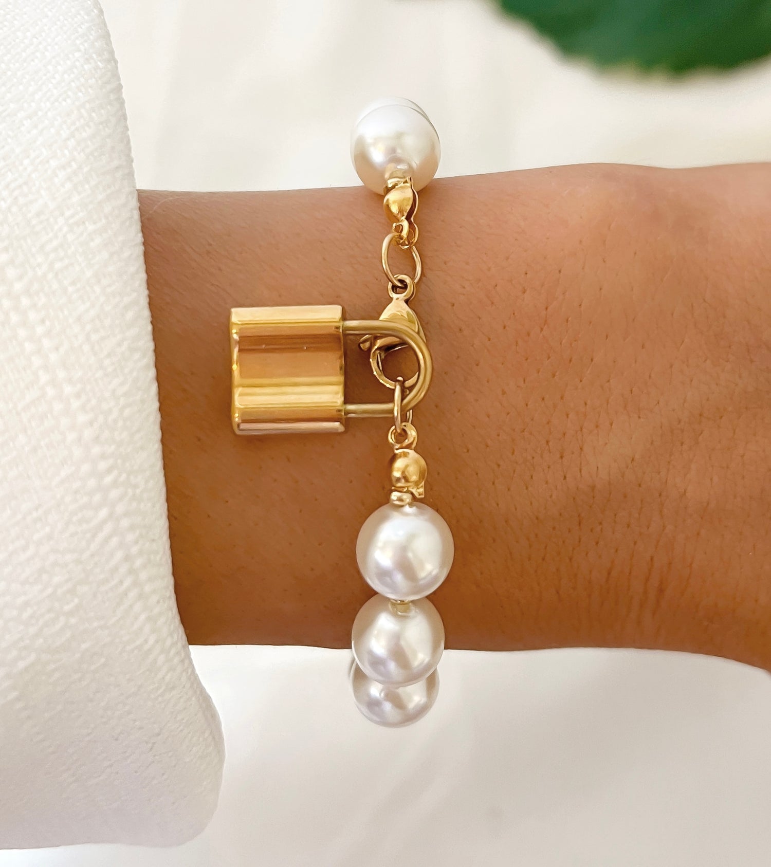 Meret Bracelet | Pearl Bracelet | Gold Chain Bracelet