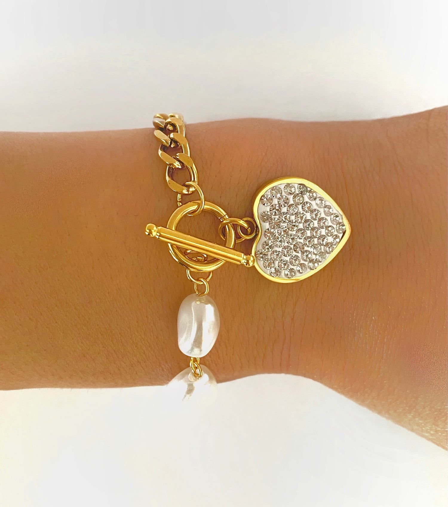 Suki Bracelet | Heart Bracelet | Pearl Bracelet | Gold Chain Bracelet