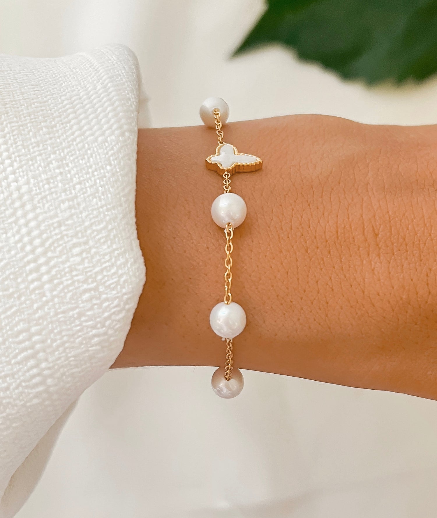 Alana Pearl Bracelet | Butterfly Bracelet | Gold Chain Bracelet | Pearl Bracelet